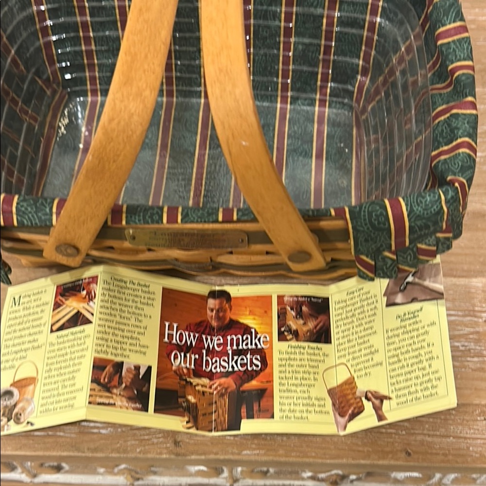 Longaberger Brown Holiday Cheer Basket with Green Liner - Picture 4 of 16